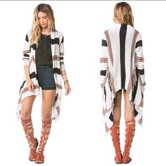 Amuse Society Joplin Fringe Cardigan Small - Picture 2 of 3